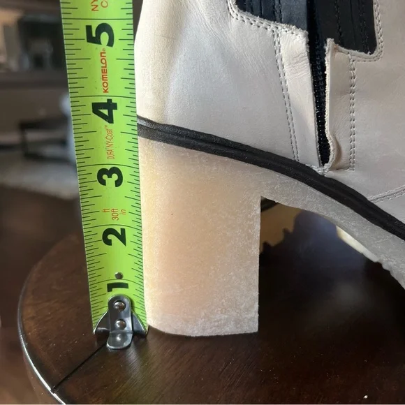 Size 9.5 LAST ONE NIB $188 Free People James Chelsea White Boots 39.5 - Picture 16 of 17